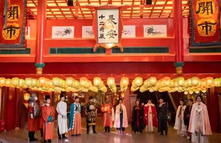 长安十二时辰街区：盛唐繁华再现，文化与科技交融